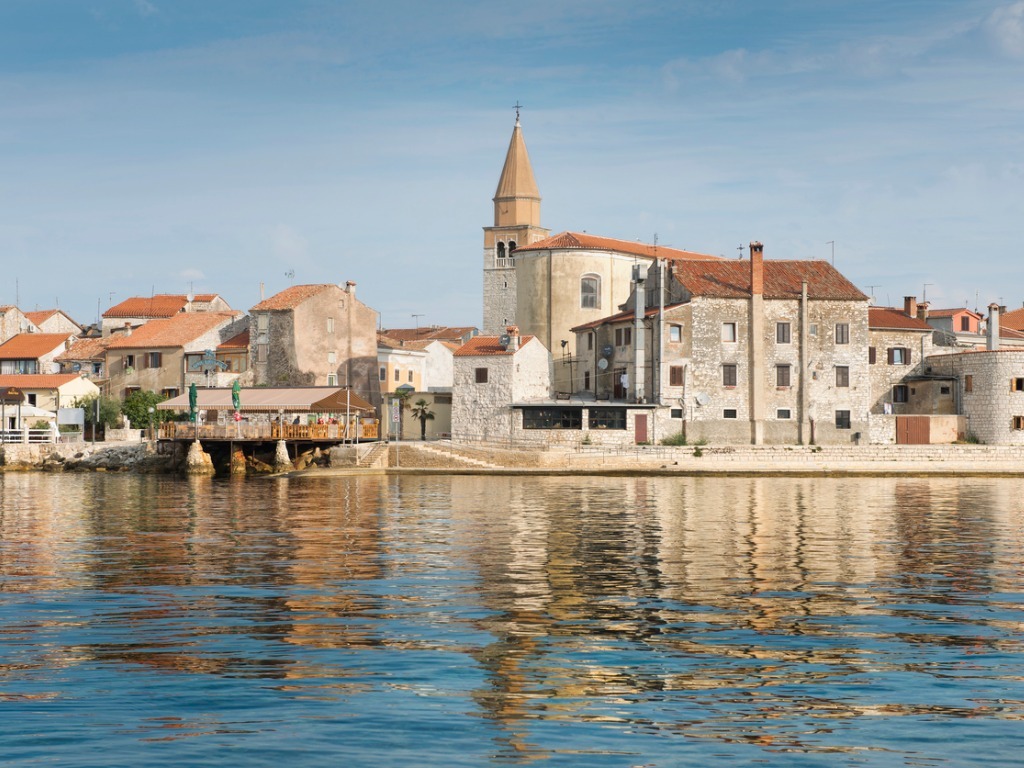 panoramic-view-of-umag-picture-id491947488