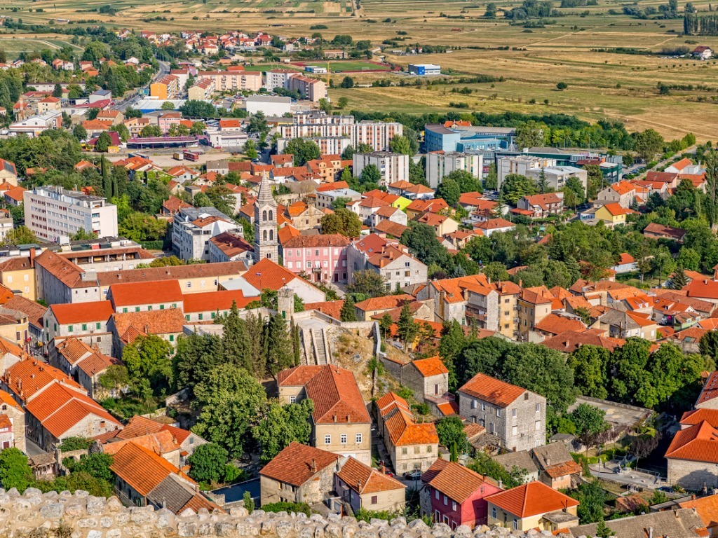 sinj-panoramic-view-picture-id866786242