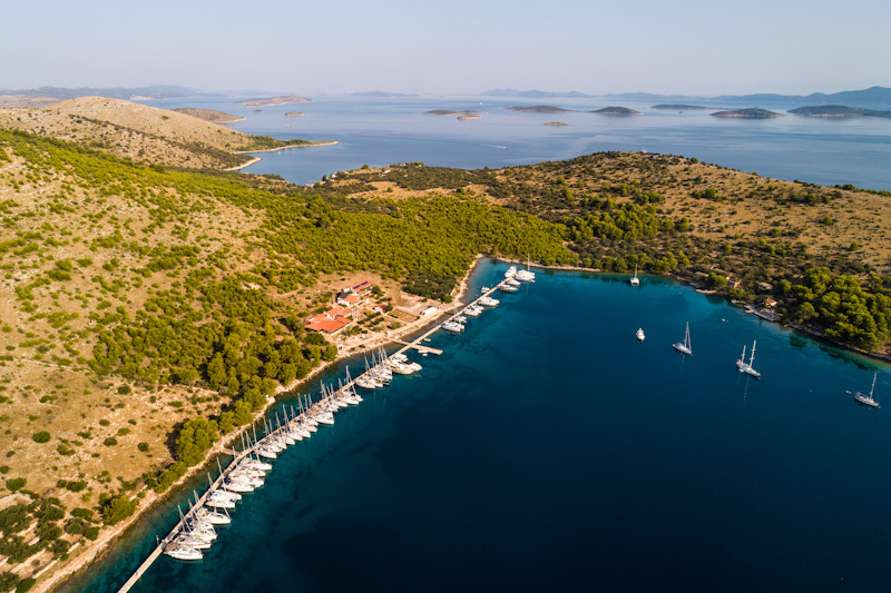 ACI MARINA ŽUT