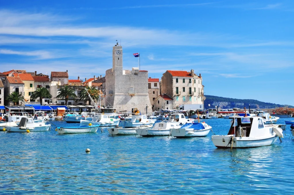 Split Roundtrip Itinerary