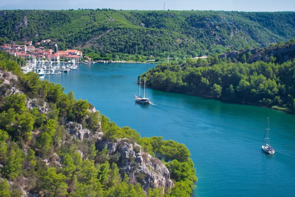 skradin unsplash 1200