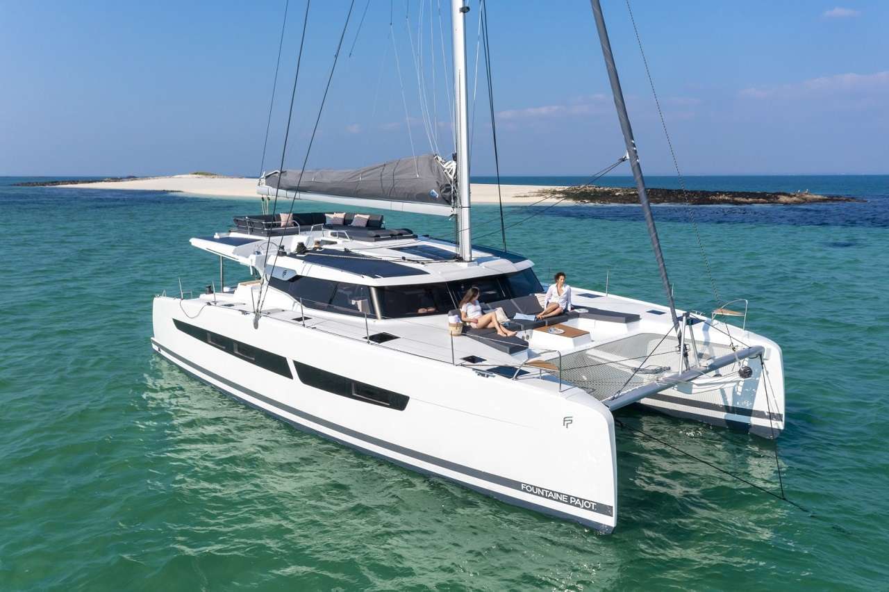 OCEAN EYE catamaran
