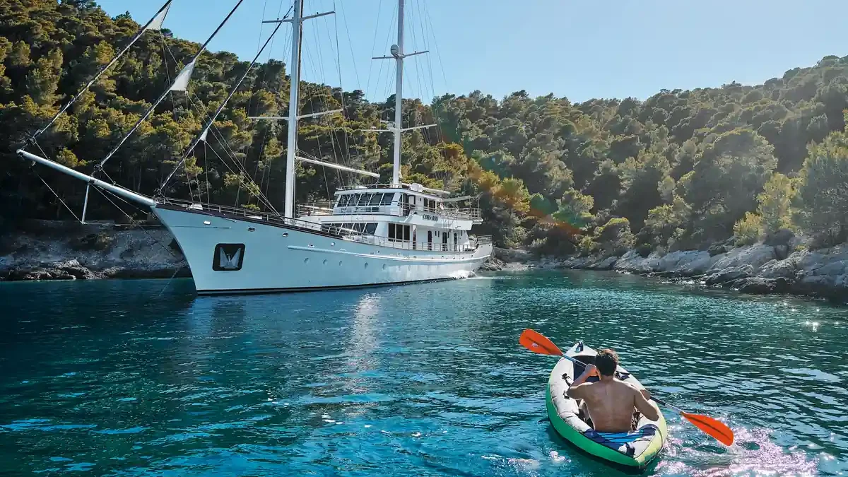 CORSARIO motor sailer in Croatia